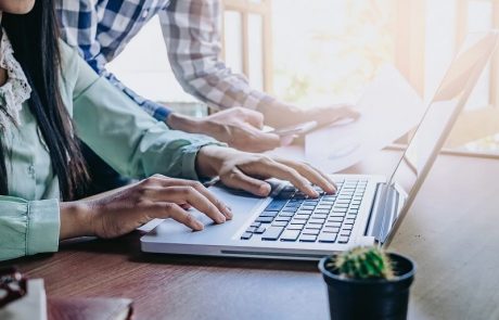 על הזדמנויות ברשת ועיצוב לוגו